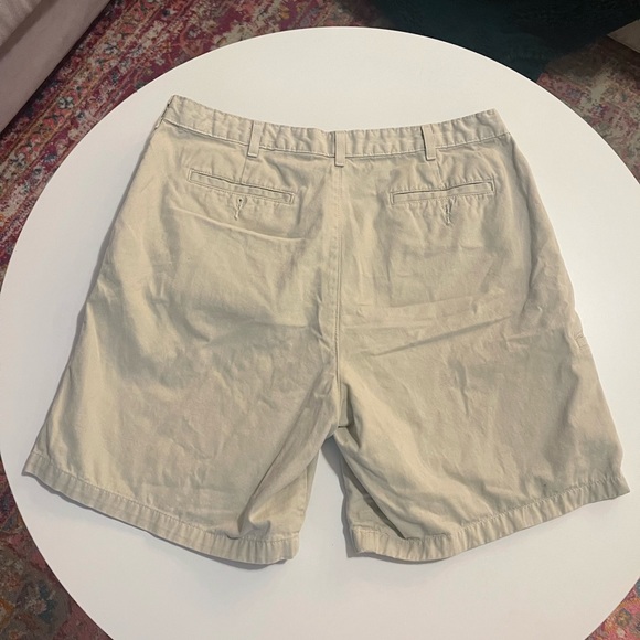 Saddlebred Khaki Pleated Shorts - Picture 4 of 5
